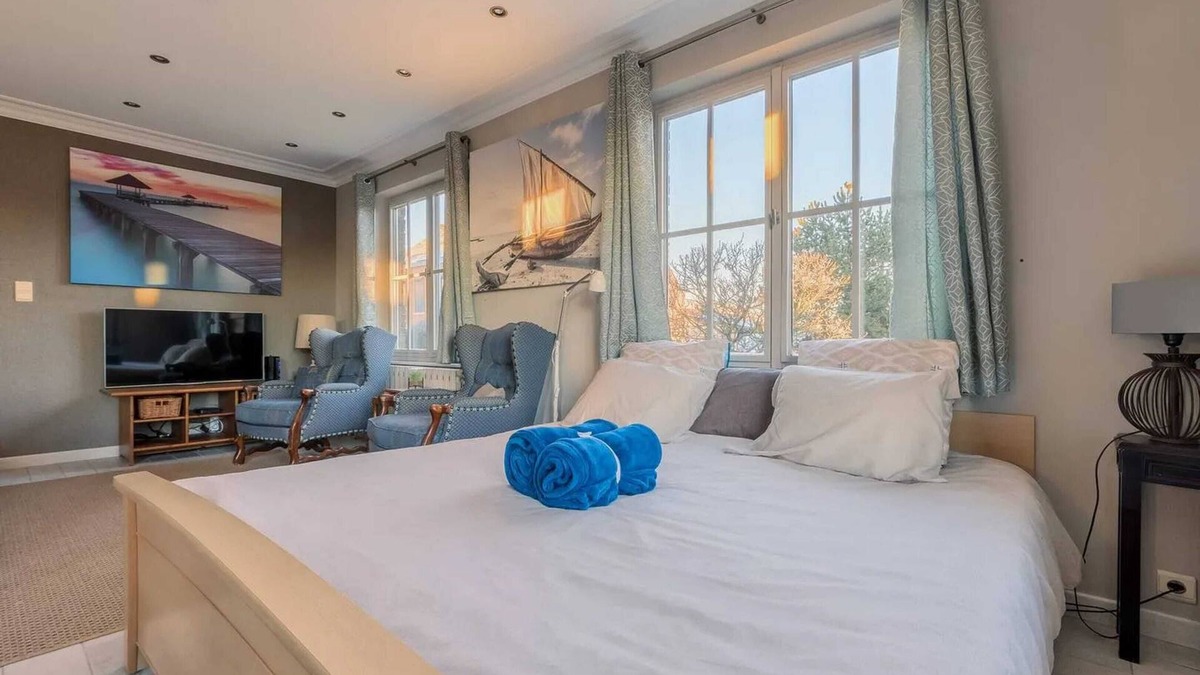 Courcelles House | Homerez - Cosy studio close to Brussels South Charleroi Airport