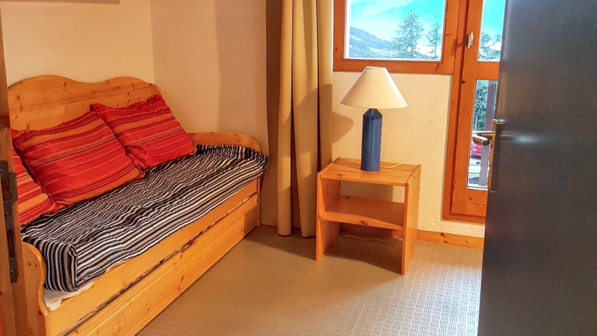Vallandry Apartment | Homerez - Cosy studio in Vallandry