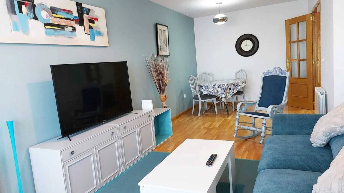 Ponferrada Apartment | Homerez - Cozy Apartment Ponferrada, Parking