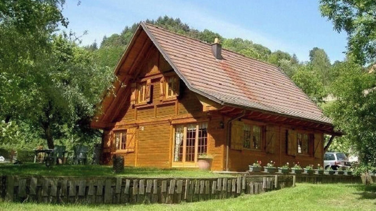 Lalaye Ski Chalet | Homerez - Cozy Chalet in Lalaye, Fireplace