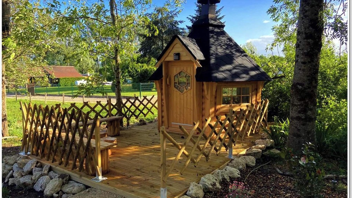 Chouzy-sur-Cisse House | Homerez - Cozy house in Chouzy sur Cisse with garden