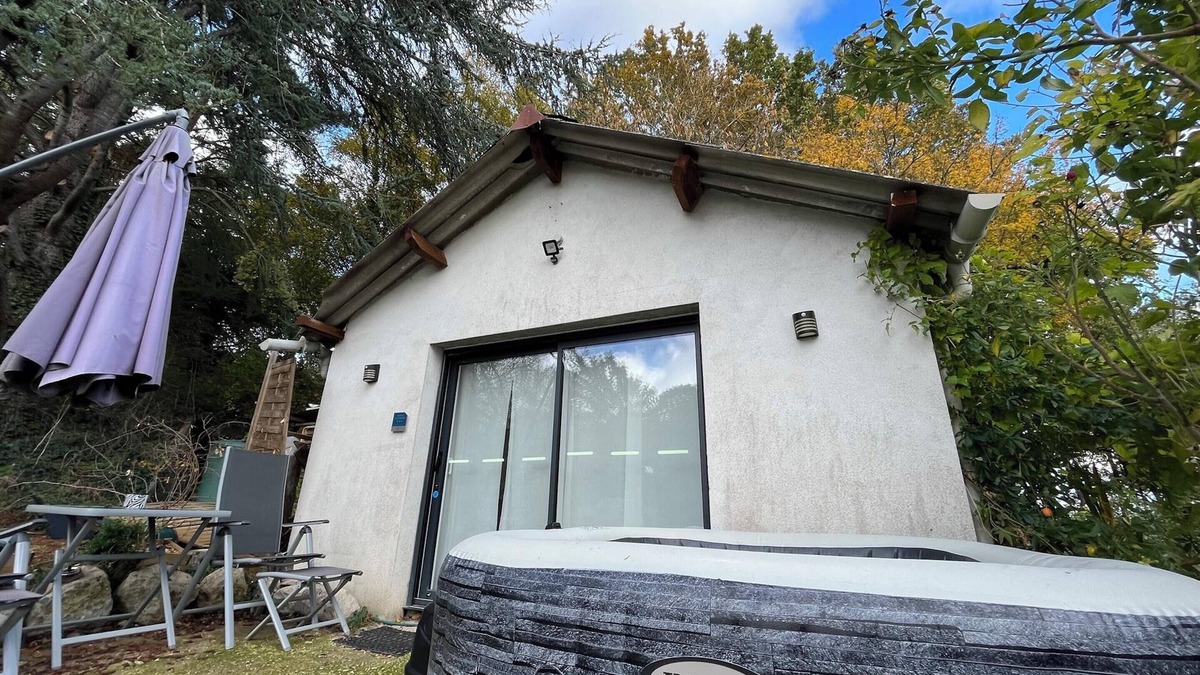 Chouzy-sur-Cisse House | Homerez - Cozy house in Chouzy sur Cisse with garden