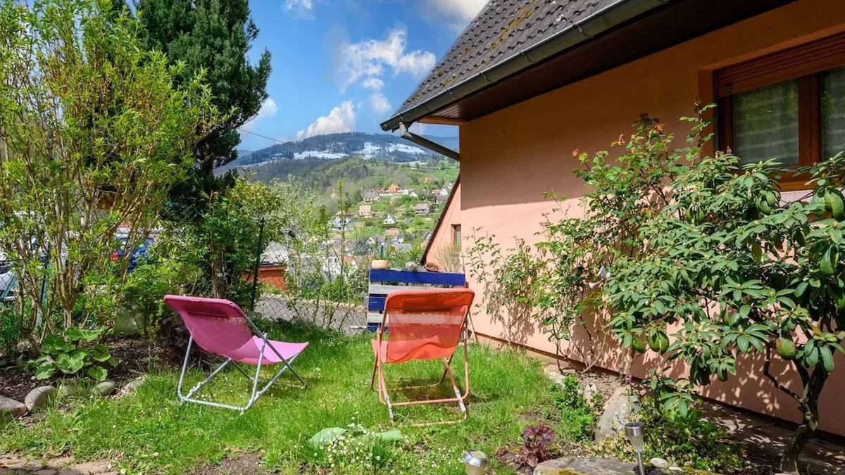 Freland House | Homerez - Cozy House in Fréland with Garden