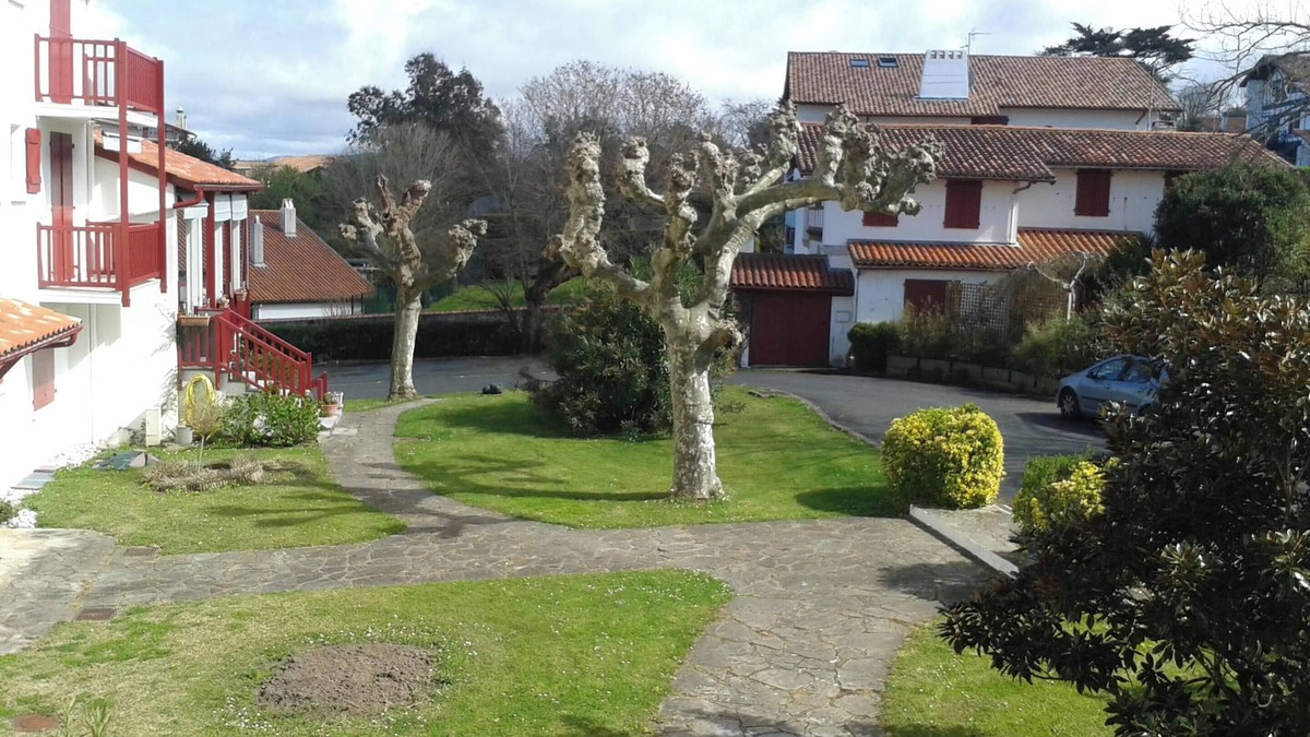 Guethary Apartment | Homerez - Cozy studio in Guéthary 30 m² with relaxing balcony