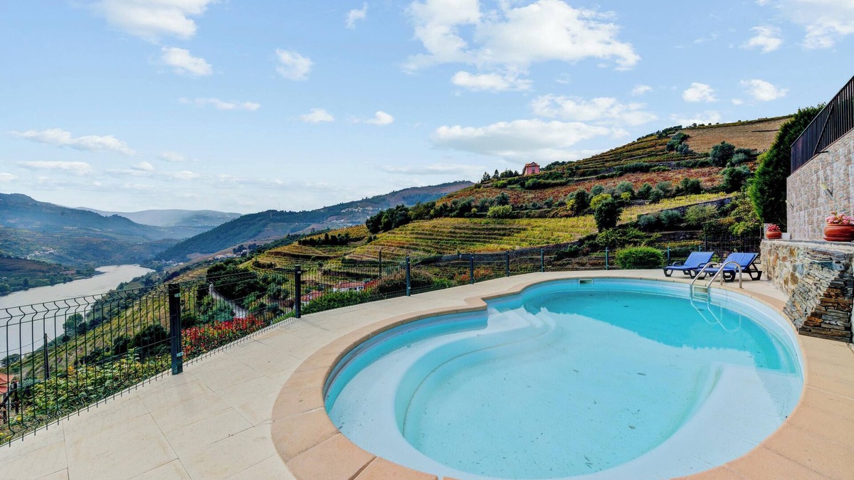 Mesao Frio Villa | Homerez - Cozy villa in Mesão Frio with private pool 120 m²