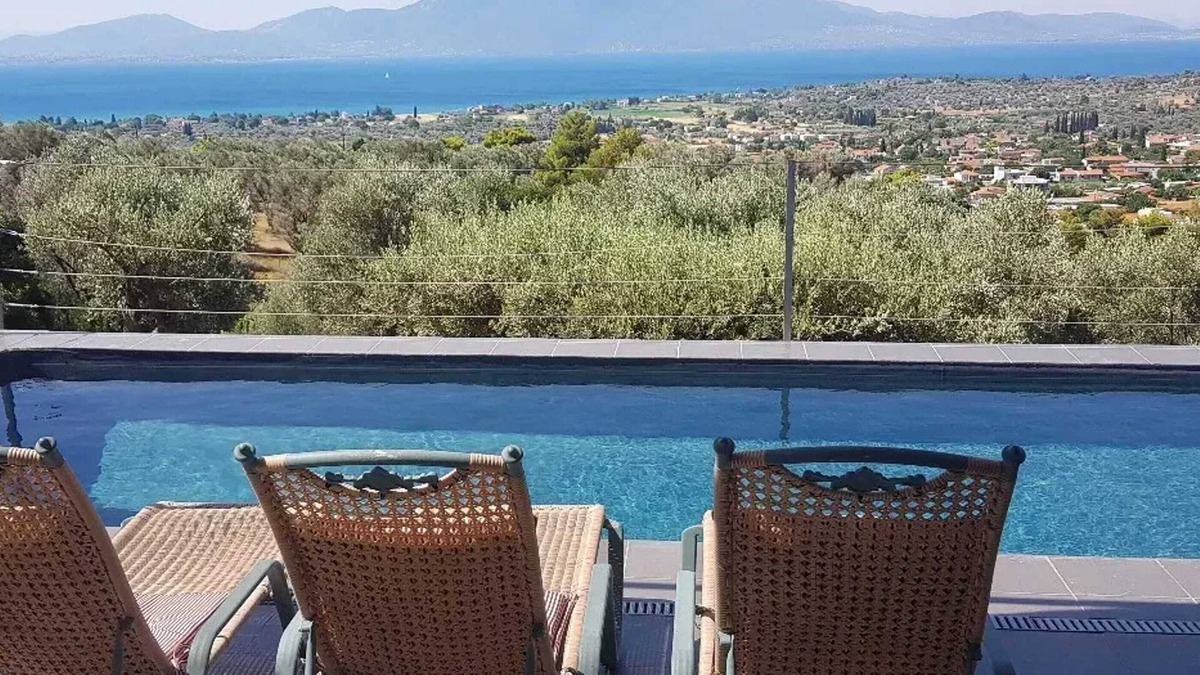 Dirfys-Messapia Villa | Homerez - Elegant Villa with Sea View in Politika