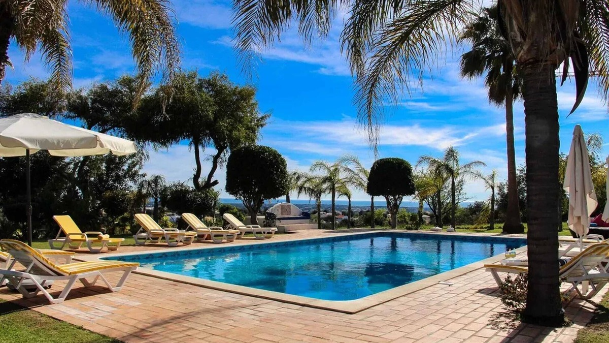 Cerro do Mocho Villa | Homerez - Elegant Villa in Loulé with Private Pool