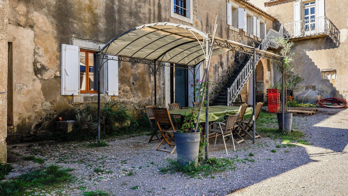 Saint-Pierre-des-Champs House | Homerez - Family house with shared pool in Lagrasse
