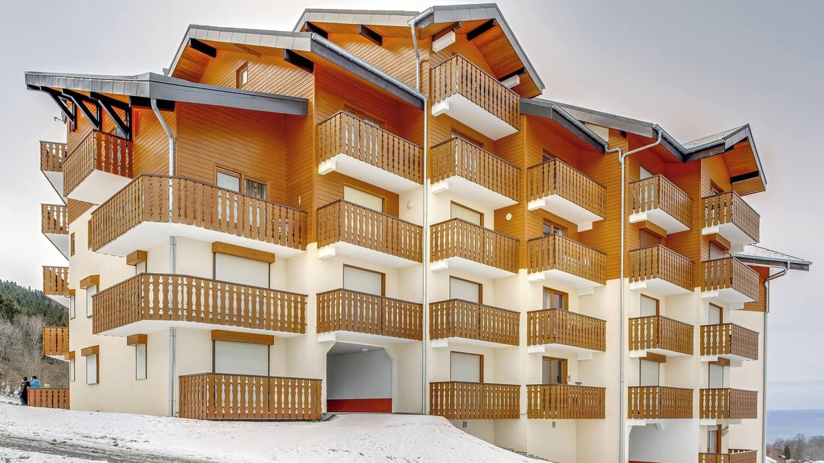Thollon-les-Memises Apartment | Homerez - Flat in Thollon-les-Mémises.