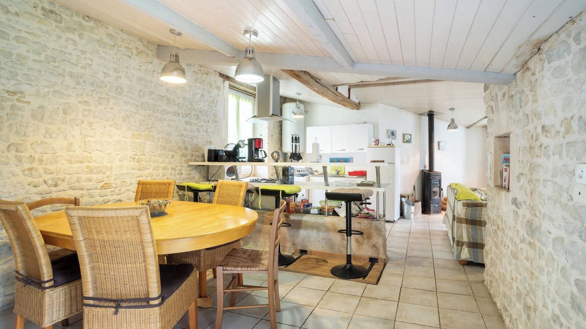 La Bretonniere-la-Claye House | Homerez - House in La Bretonnière-la-Claye
