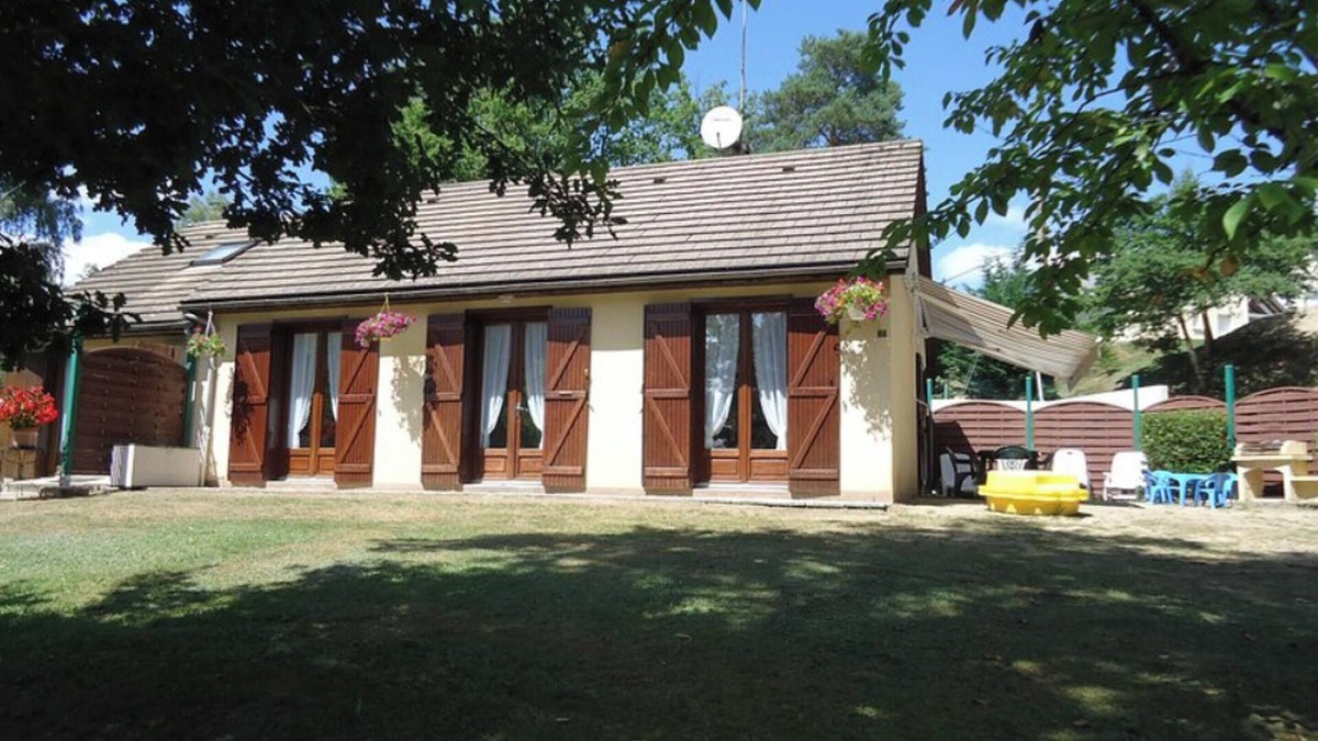 Marcillac-la-Croisille House | Homerez - House in Marcillac-la-Croisille