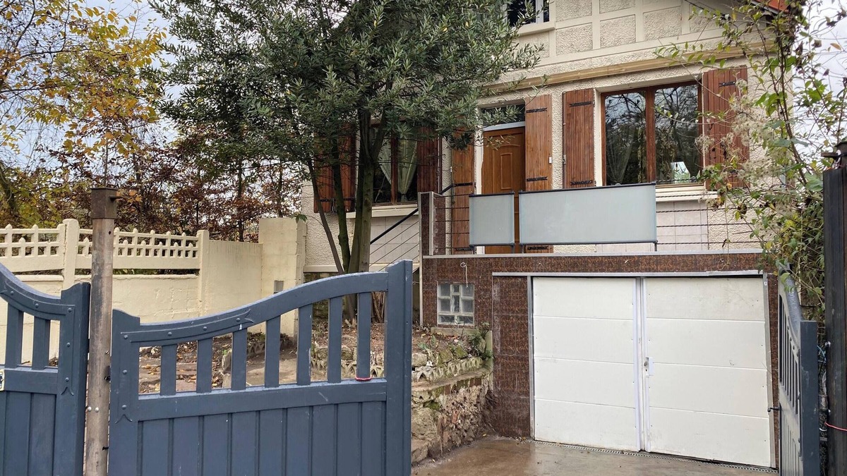 Saint-Brice-sous-Foret House | Homerez - House in Saint-Brice - Parking included
