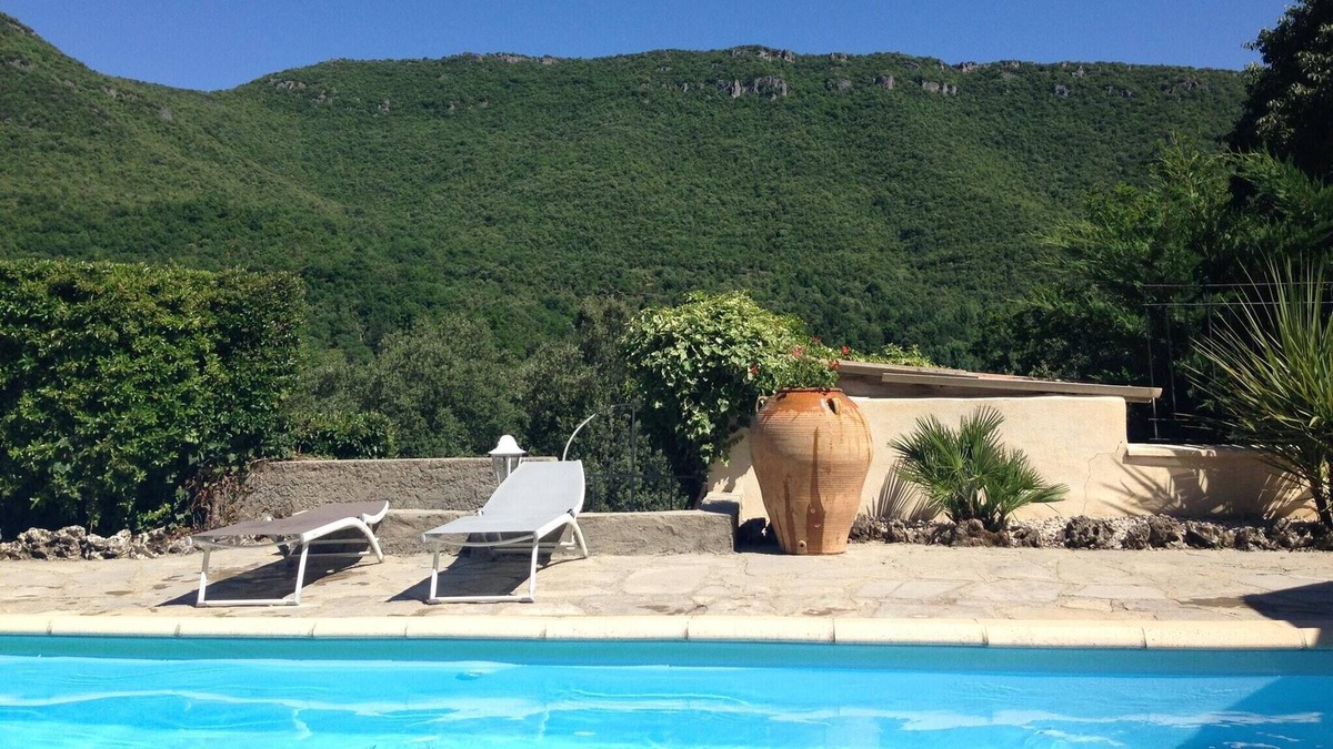 Saint-Julien-de-la-Nef House | Homerez - Nice house With access to the pool