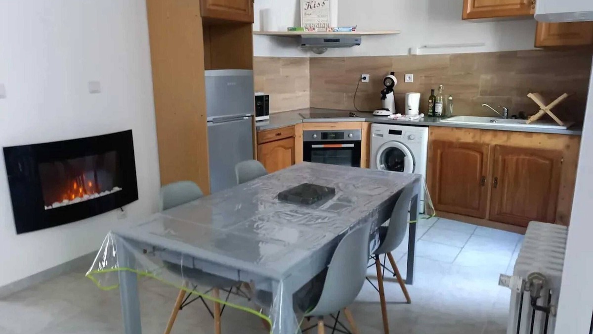 Saint-Martin-de-Valamas Apartment | Homerez - Apartment Saint-Martin-de-Valamas