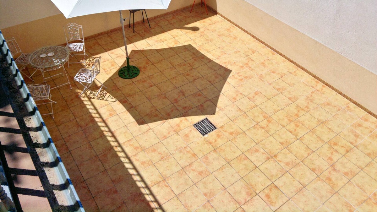 Castellar de Santiago House | Homerez - House 15 km away from the beach for 8 ppl. at Castellar de Santiago