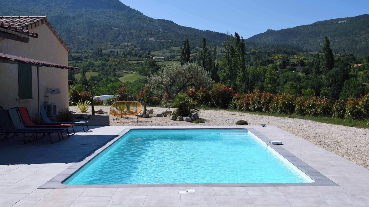 La Roche-sur-le-Buis House | Homerez - House, La Roche-sur-le-Buis.