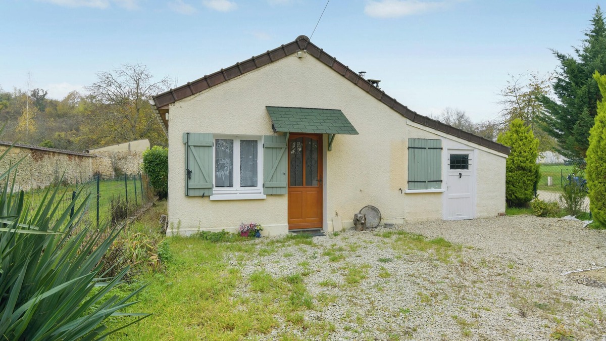 Villenauxe-la-Grande House | Homerez - House with garden in Villenauxe