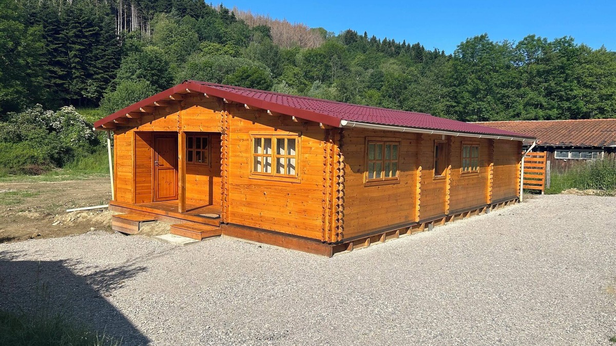 Fougax-et-Barrineuf House | Homerez - House in Fougax-et-Barrineuf with garden