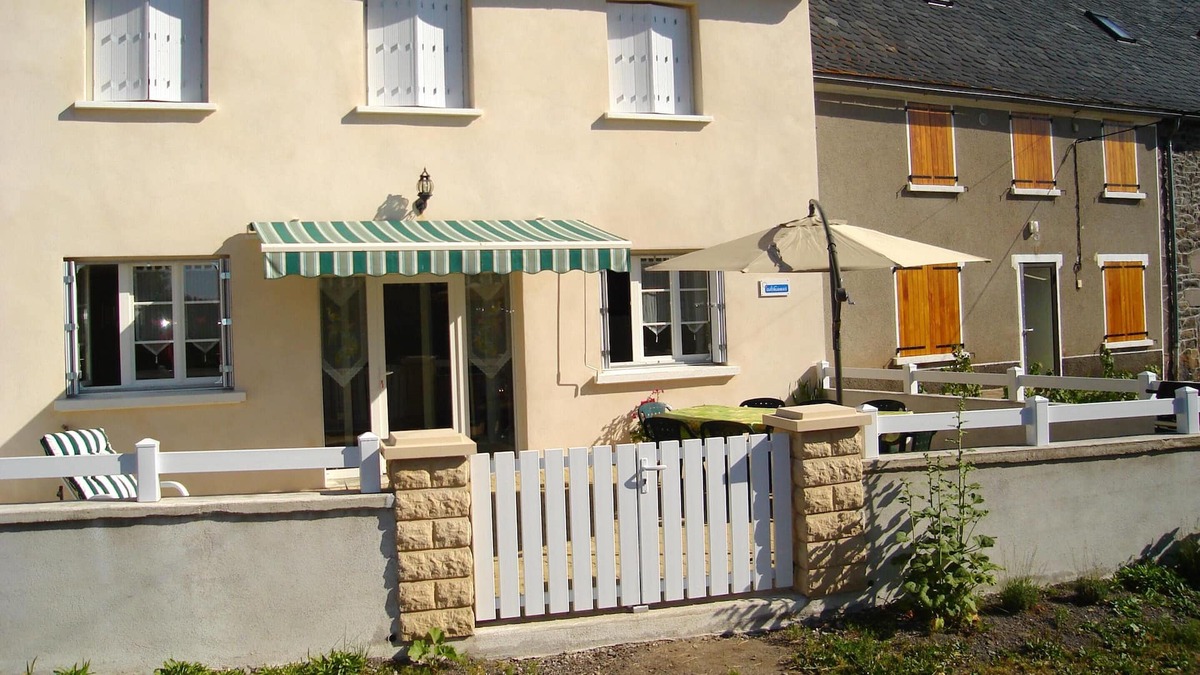 Valuejols House | Homerez - House 10 km away from the slopes for 8 ppl. with terrace at Valuéjols
