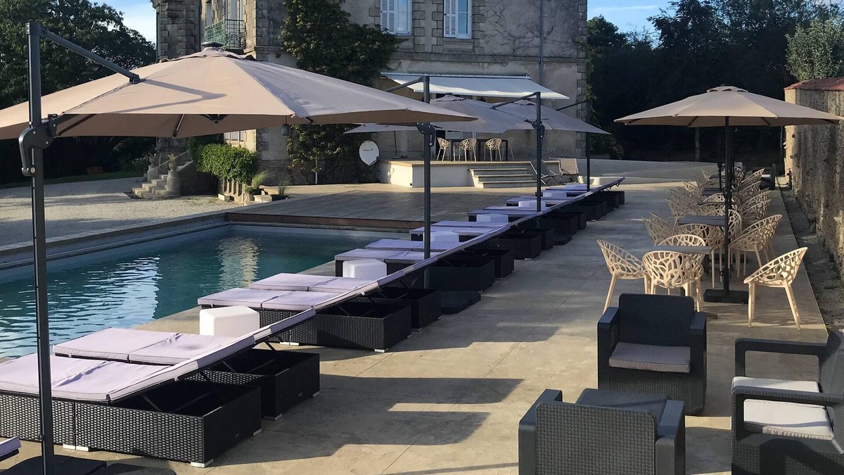 La Gaubretiere House | Homerez - House for 4 ppl. with shared pool, jacuzzi and spa at La Gaubretière
