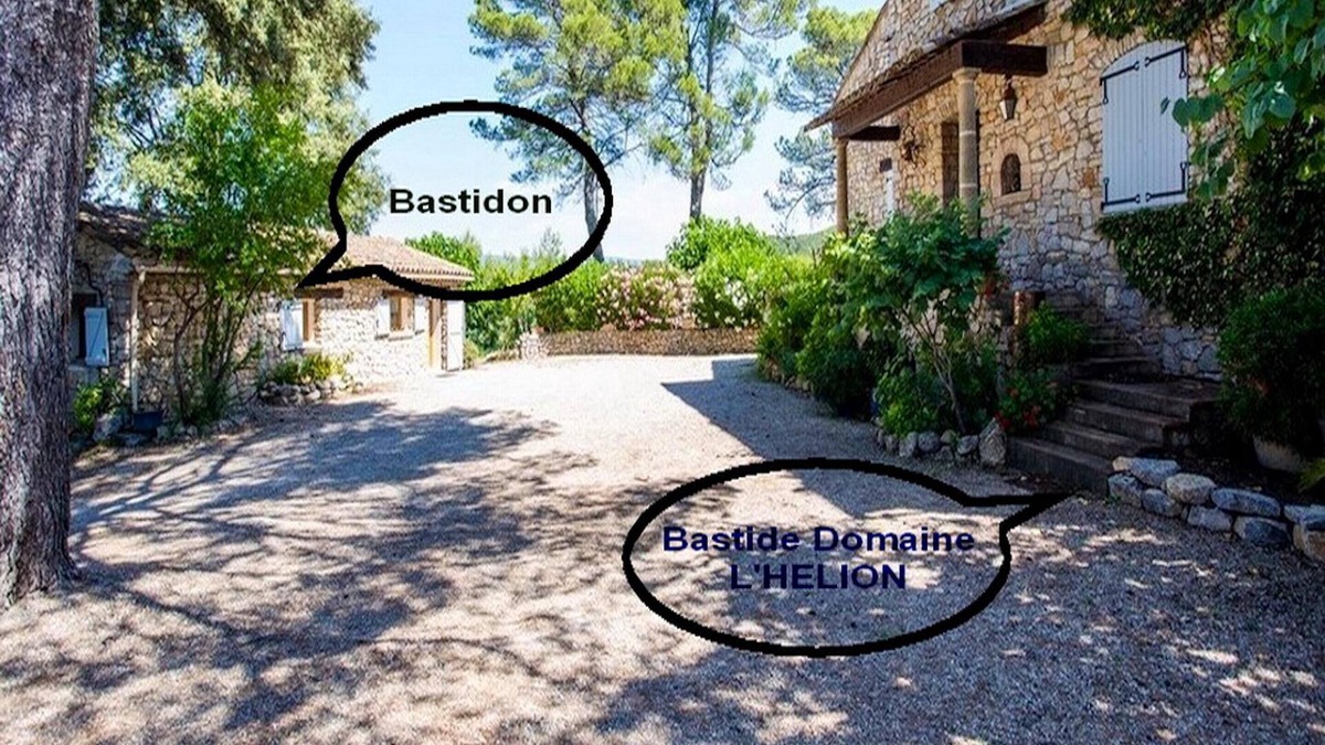 Taradeau House | Homerez - House for 10 ppl. with swimming-pool, garden and terrace at Taradeau