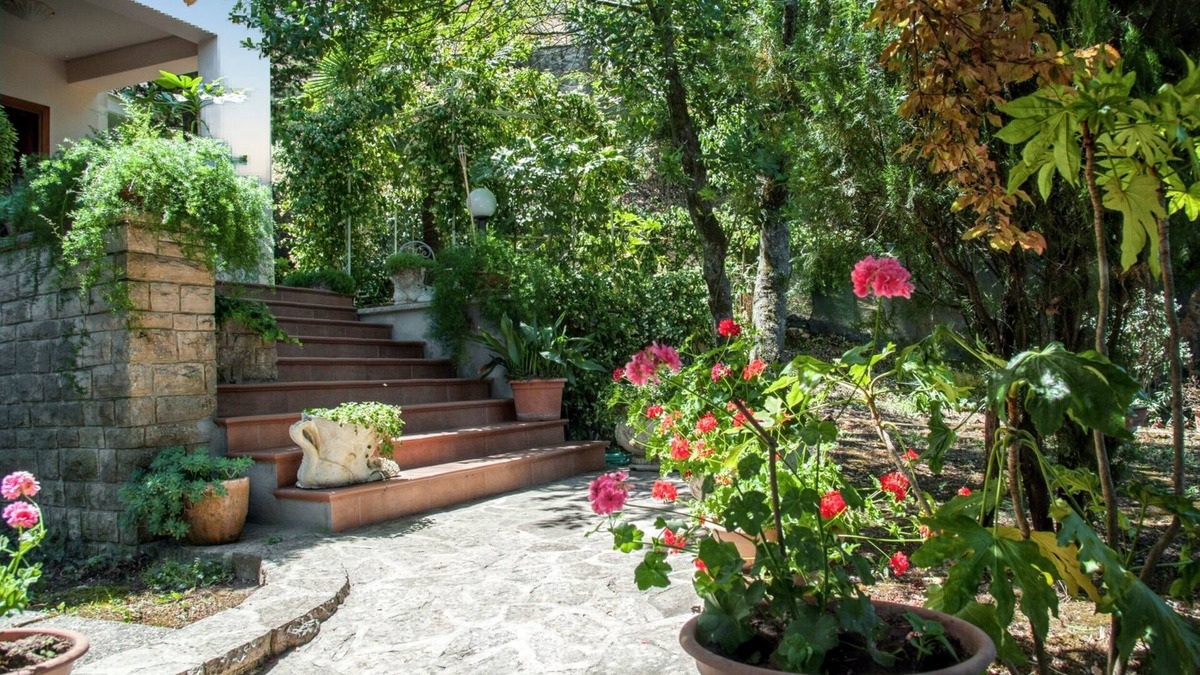 Amelia House | Homerez - House in Amelia, Lake View