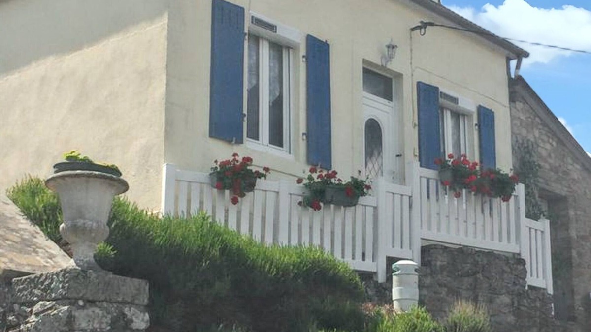 Chateaulin House | Homerez - House in Châteaulin.