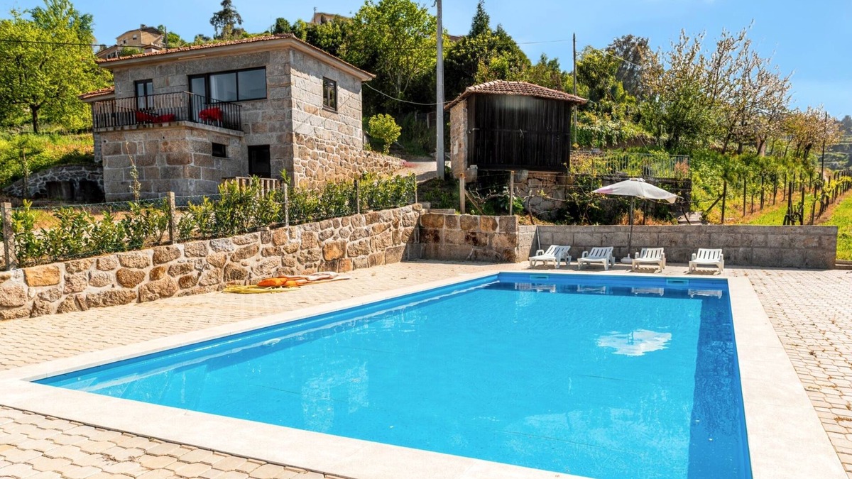 Castelo de Paiva House | Homerez - House in Fornos with pool