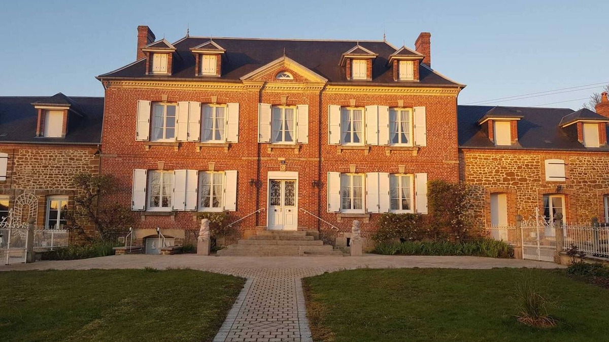 Gace House | Homerez - House in Gacé with parking
