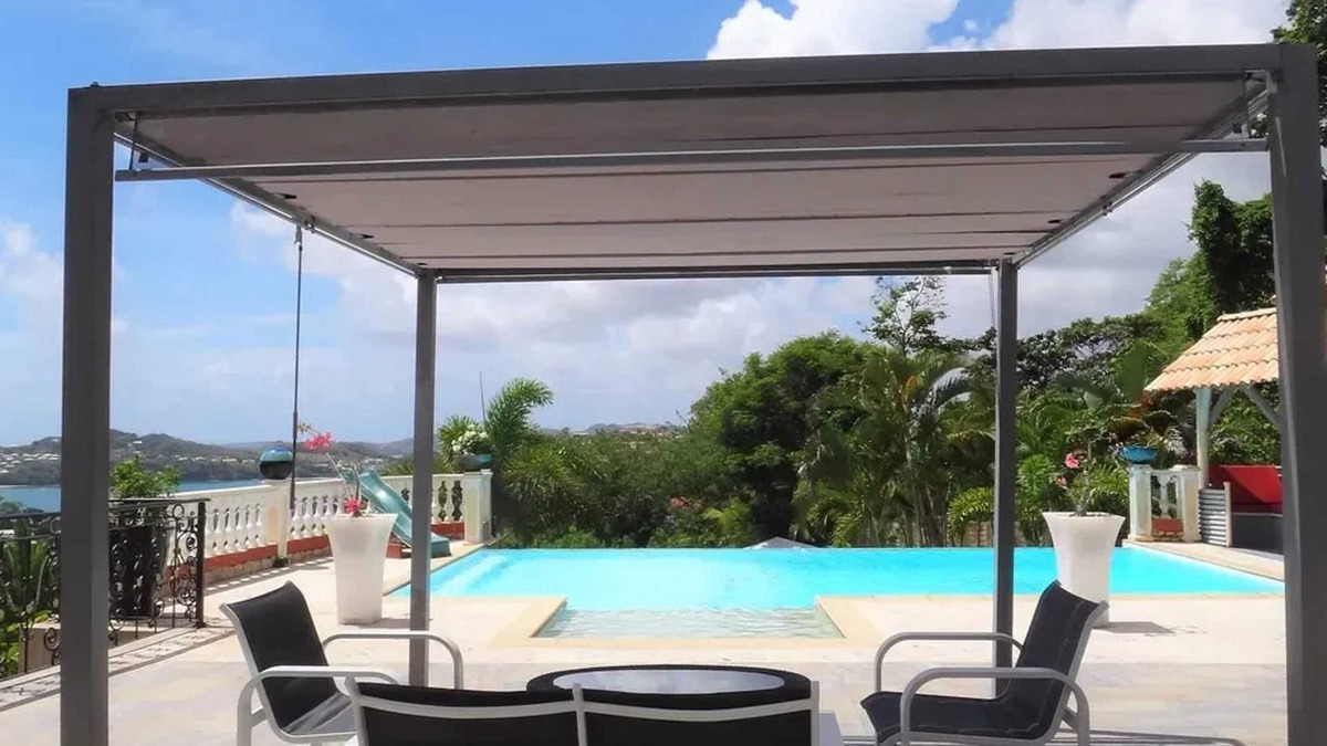 Tartane House | Homerez - House in La Trinité, sea view