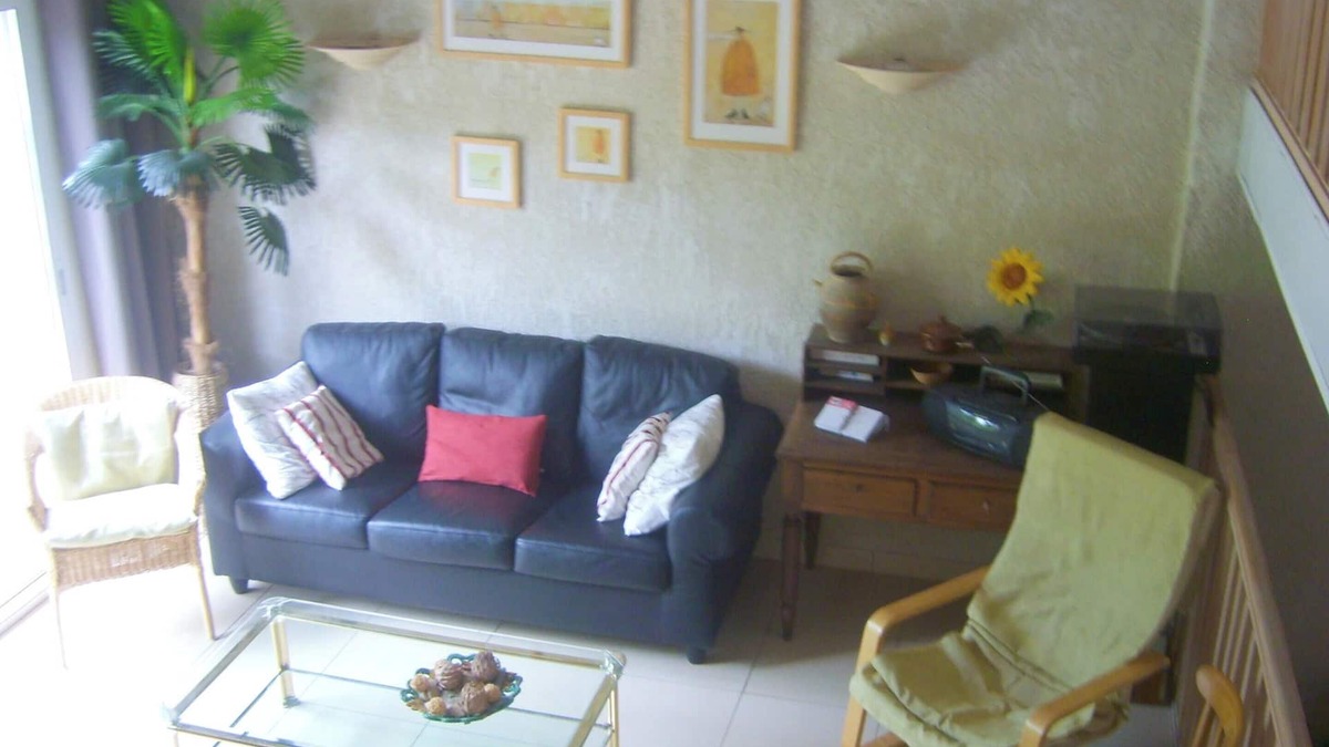 Lunas House | Homerez - House in Lunas with mountain view