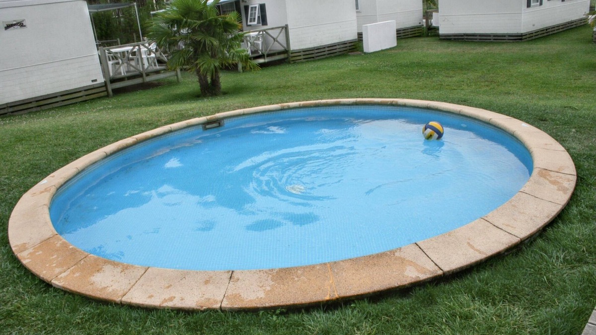 Burinhosa House | Homerez - House in Pataias, shared pool