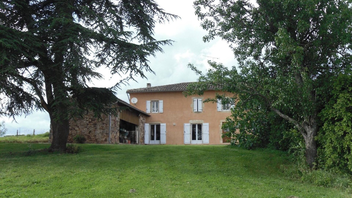 Puycelci House | Homerez - House in Puycelsi with pool
