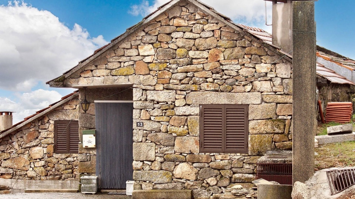 Montalegre House | Homerez - House Paredes do Rio