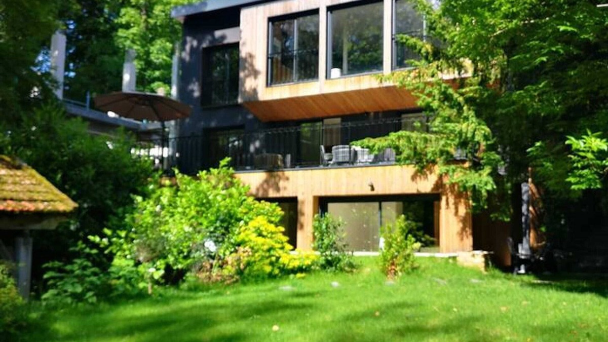 Brunoy House | Homerez - House with Jacuzzi in Brunoy