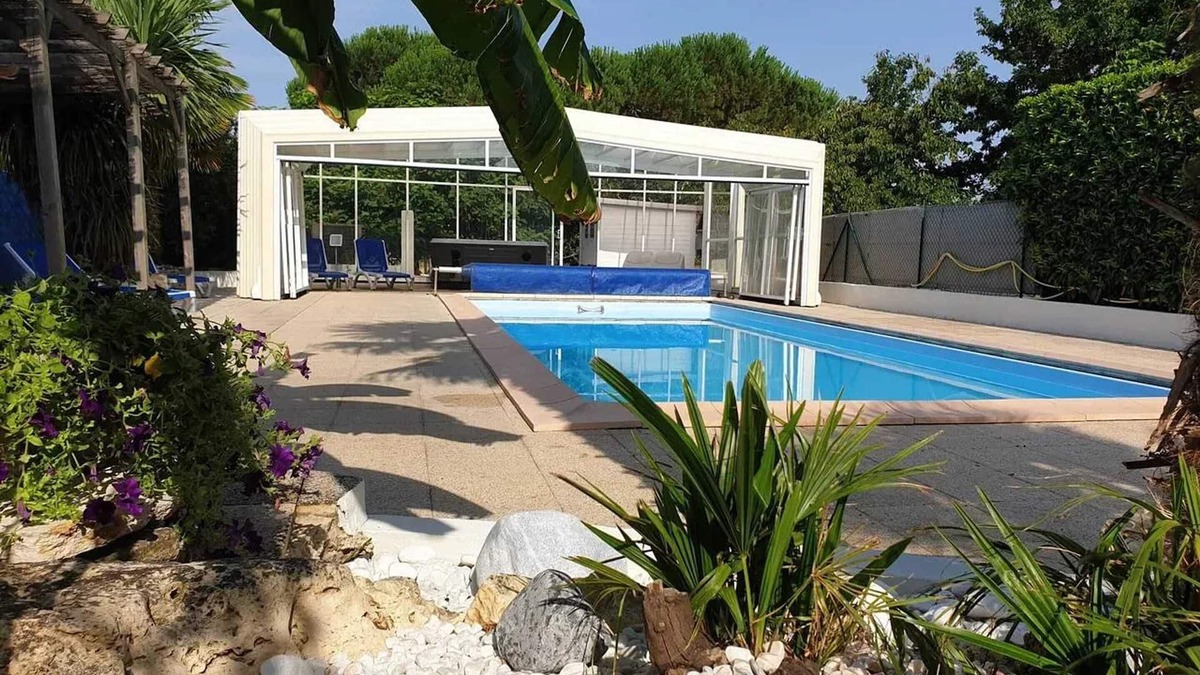 Meursac House | Homerez - House with pool in Meursac