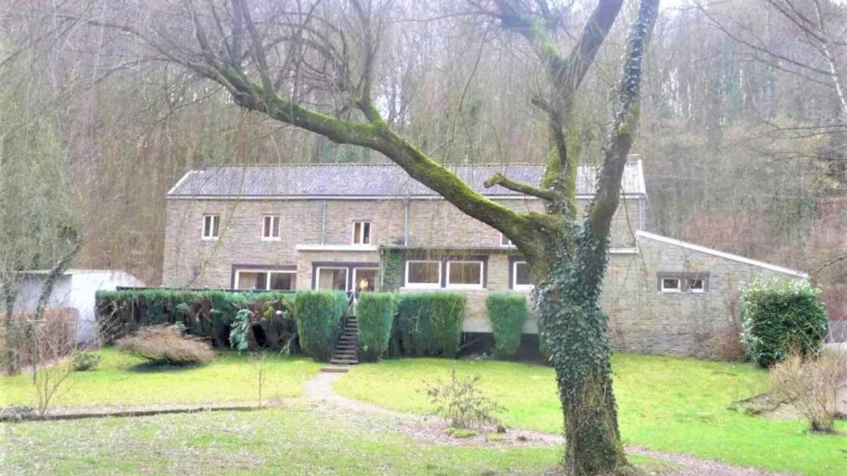 Comblain-au-Pont House | Homerez - Large house Comblain-au-Pont