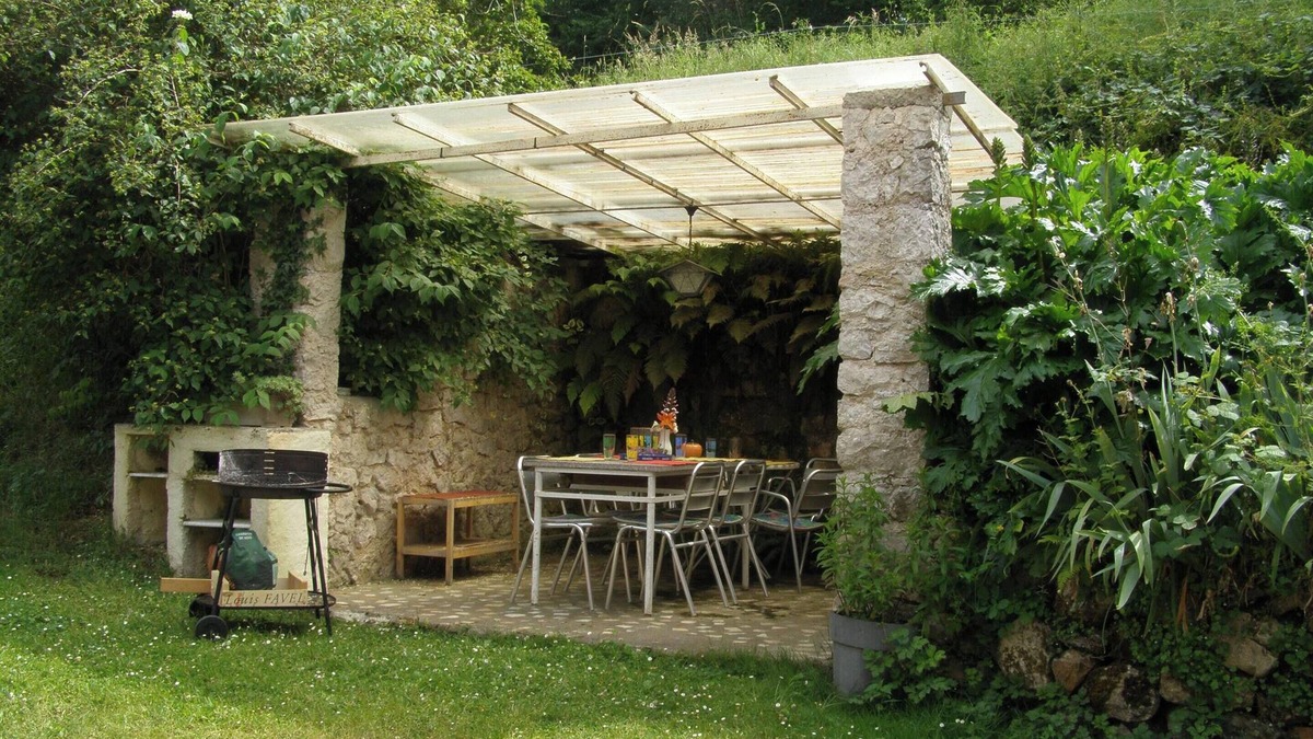 Camarade House | Homerez - Large family home in Camarade