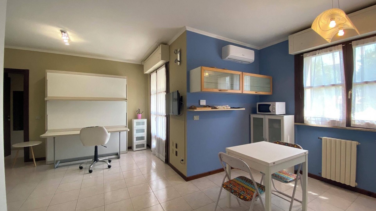 Vercelli Apartment | Homerez - Modern apartment in Vercelli - 50 m² with balcony