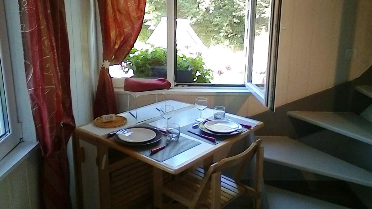 Les Authieux-Papion Apartment | Homerez - Nice appartement for 2 ppl. with terrace at Les Authieux Papion