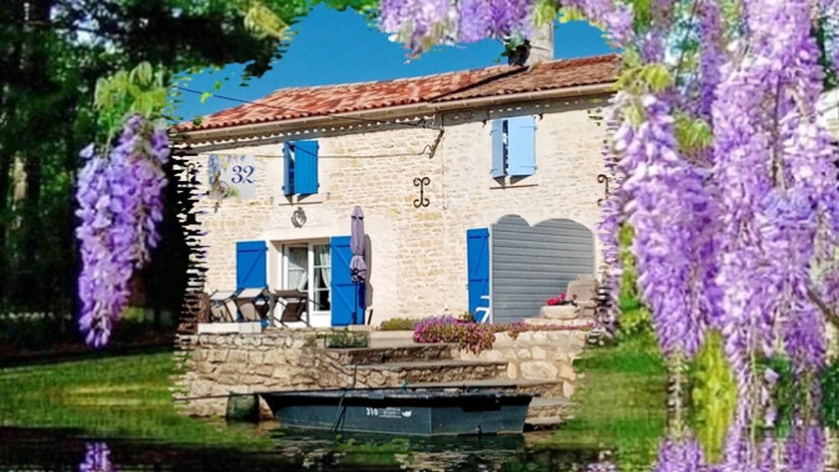 La Taillee Apartment | Homerez - Nice appartement for 6 ppl. with garden and terrace at La Taillée