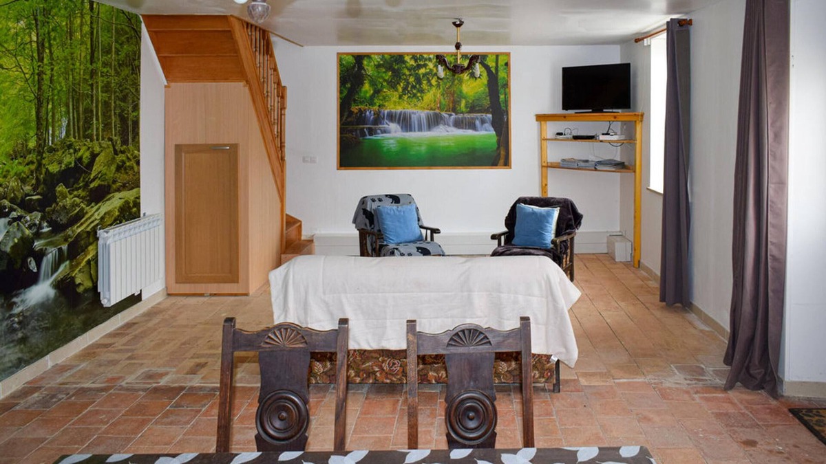 Channay-sur-Lathan House | Homerez - Nice house with garden and terrace & Wifi