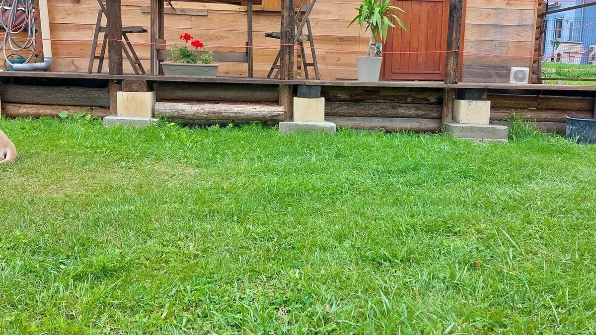 Maizieres-les-Vic Ski Chalet | Homerez - Nice chalet for 2 ppl. with garden and terrace at Maizières-lès-Vic