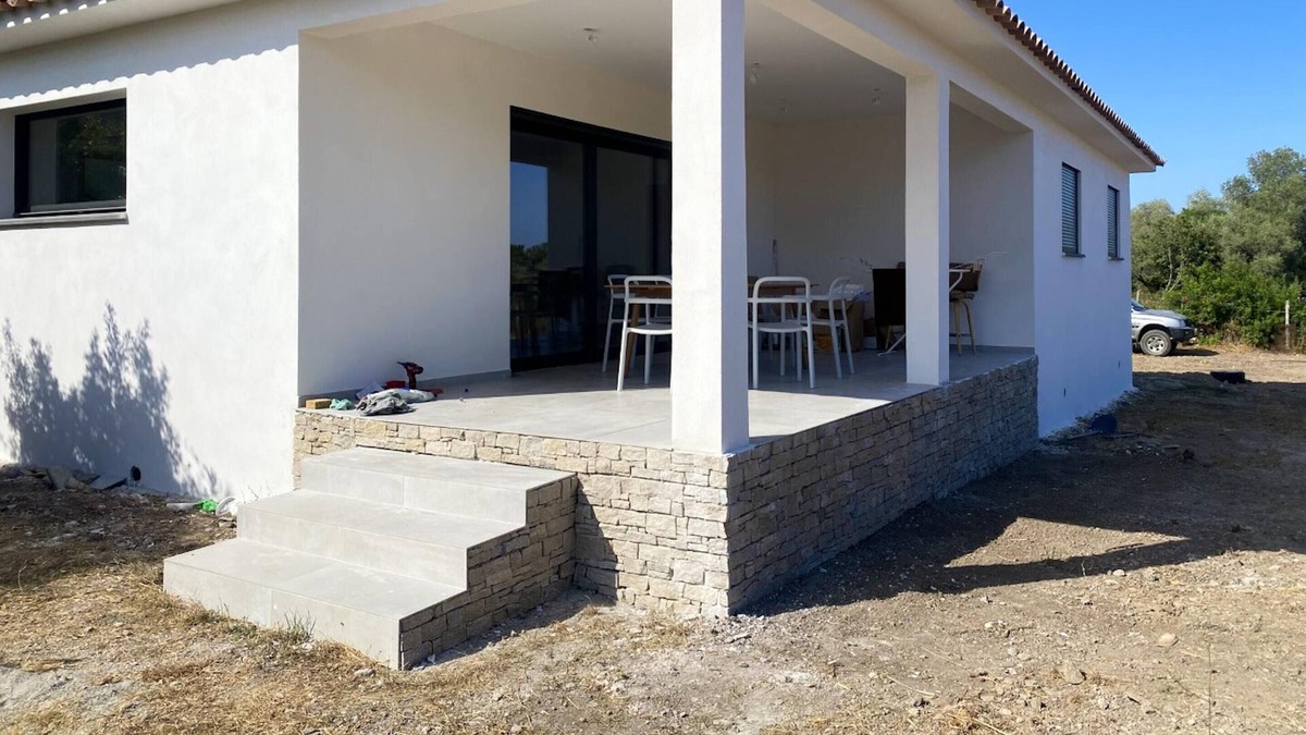 Serra-di-Fiumorbo House | Homerez - Nice house with garden and terrace & Wifi