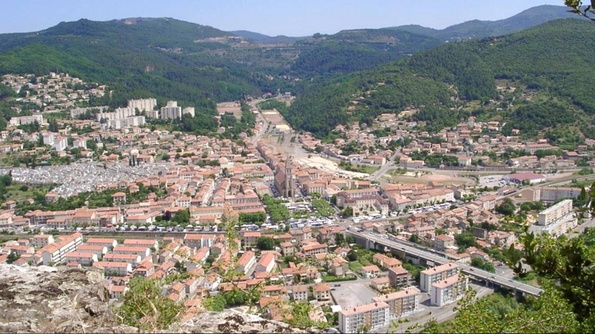 La Grand'Combe House | Homerez - Nice house for 6 ppl. with terrace at La Grand-Combe