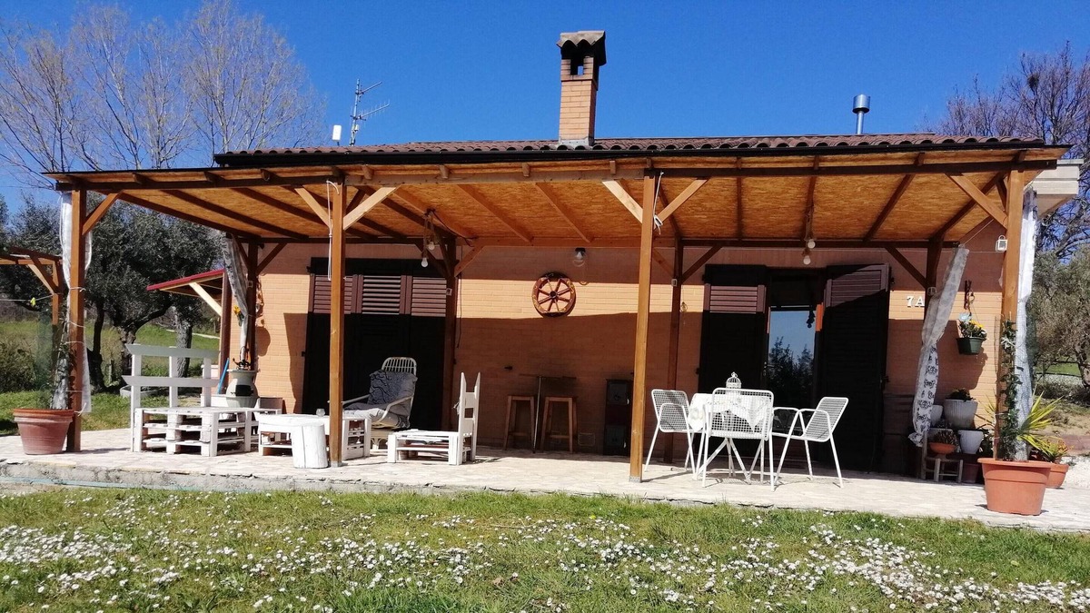 Tolentino House | Homerez - Nice house for 4 ppl. with garden at Tolentino