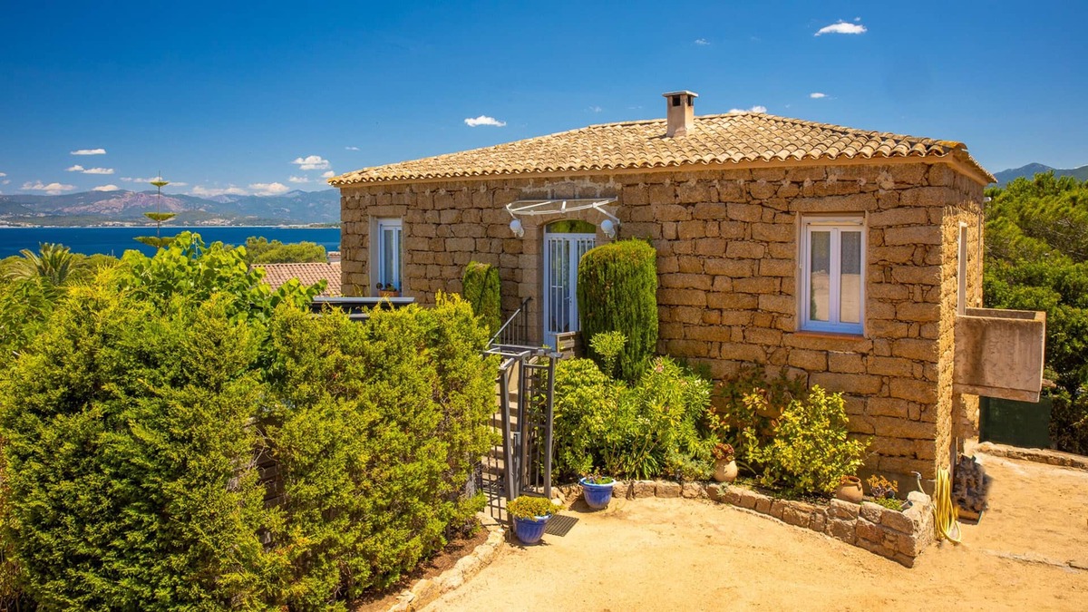Isolella House | Homerez - Nice house With sea view and terrace