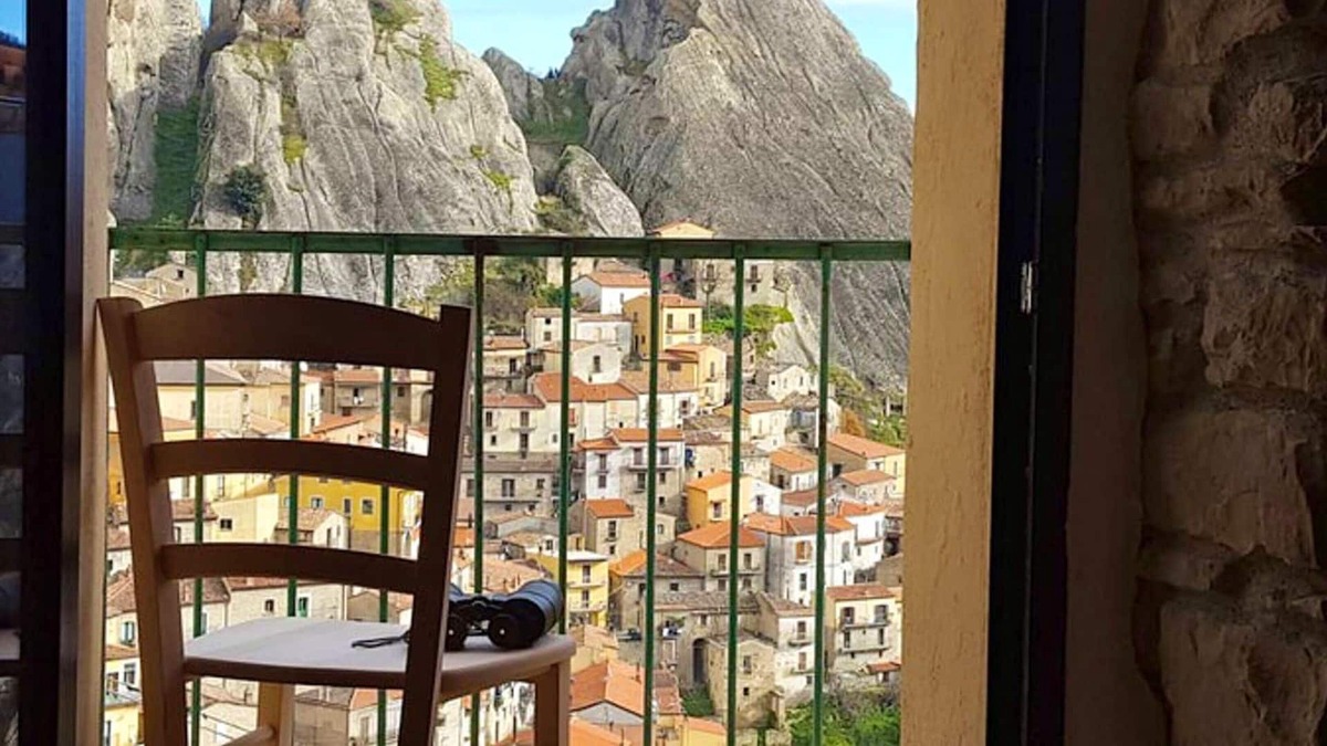Castelmezzano Apartment | Homerez - Nice studio for 2 ppl. with balcony at Castelmezzano