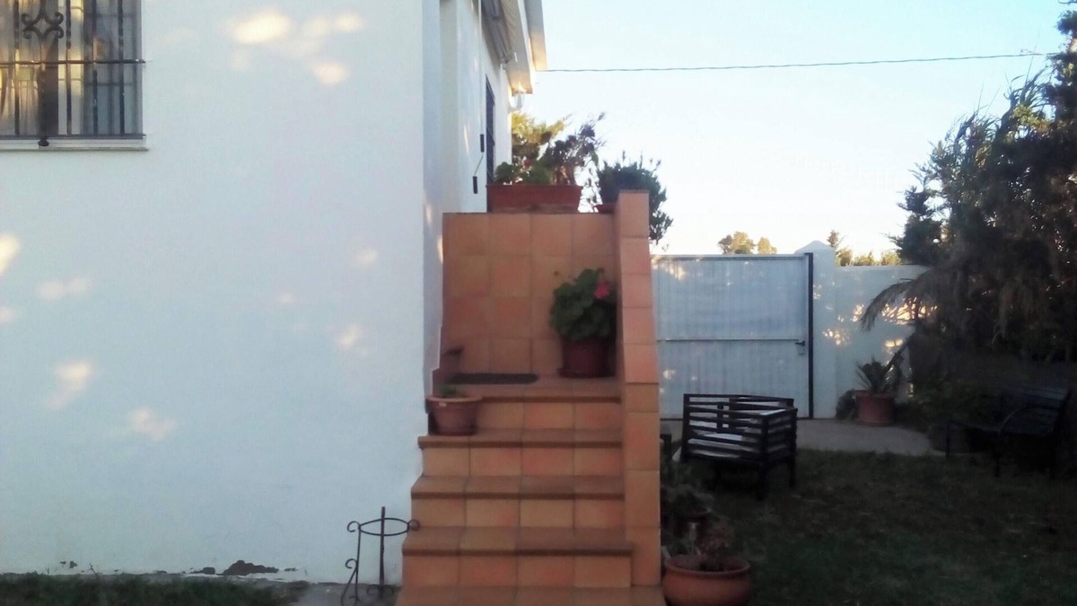Medina-Sidonia House | Homerez - Picturesque House in Medina-Sidonia with Garden