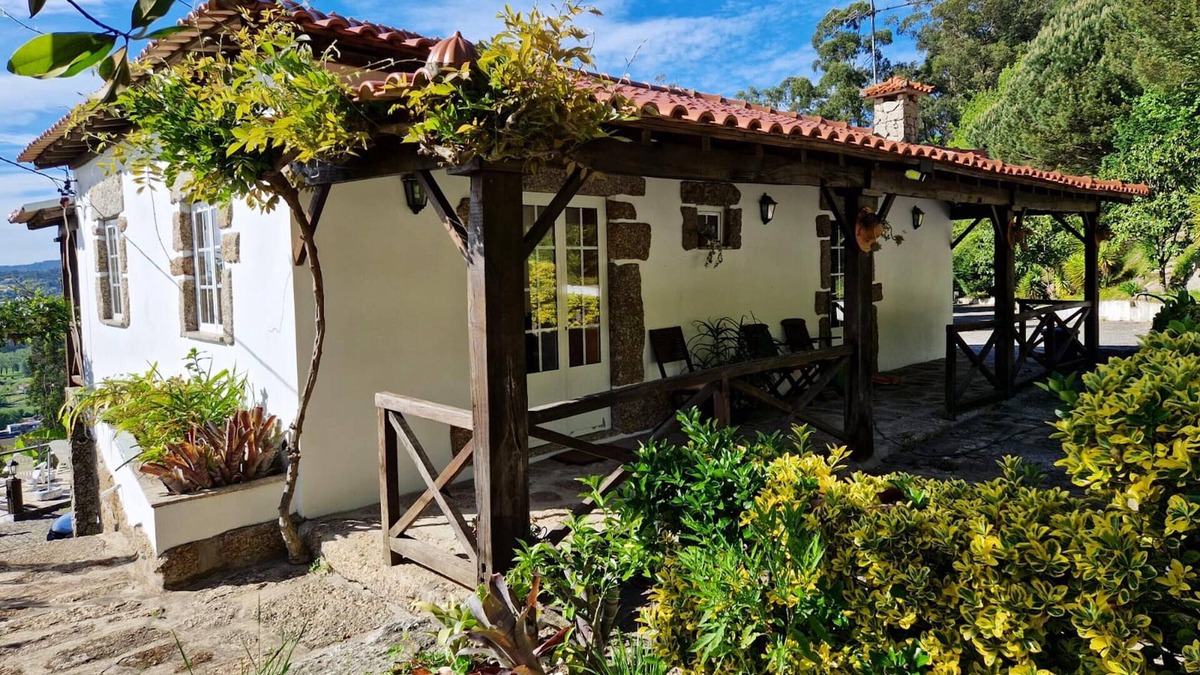 Penso Villa | Homerez - Spacious villa for 5 ppl. with swimming-pool at Vila Nova de Famalicão